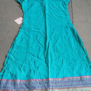 Kurta With Small Cut