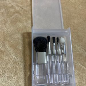 Daiso Japan Travel Brush Set