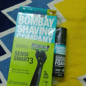 Men Shaving Razor With Form Spray