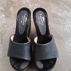 Black Wedges