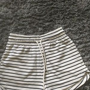 ORIGINAL H&M BEACHY SHORTS