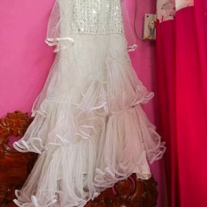 Party Gown Good Condition,