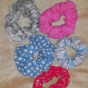 Set Of 5 Hair Scrunchies in Coins