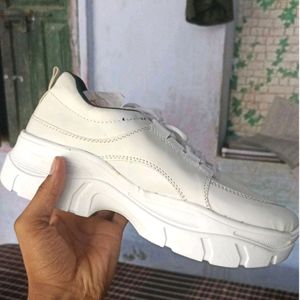 Men White Sneker 7uk