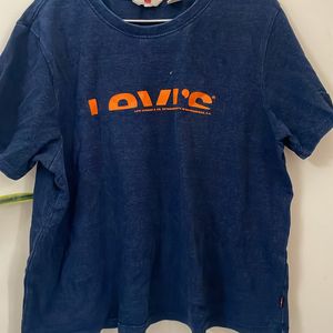 Levi’s Tshirt