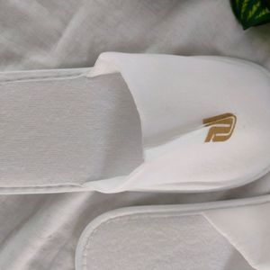 White Use And Throw Slippers (Men's)
