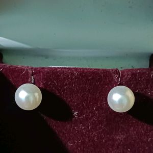 Pearl Stud