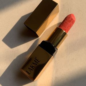 Lakme Rouge Bloon Powder Bullet