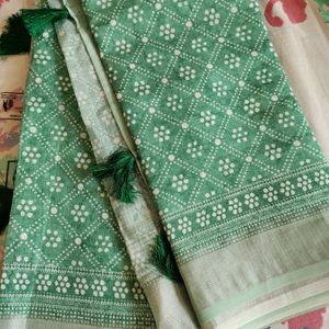 Beautiful Printed Linen Saree