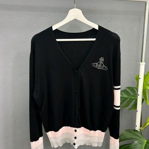 Pinoea Sweater