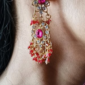 Beautiful Rani Colour Necklace