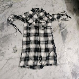 Latin Quarters White Checks Dress