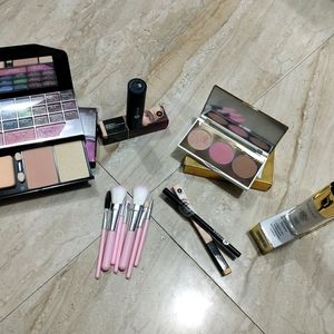 Pack Of 6 Branded Makeup Product Combo