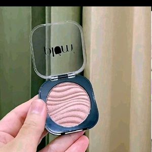 19 MAKE-UP PRODUCTS