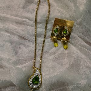 Necklace Set