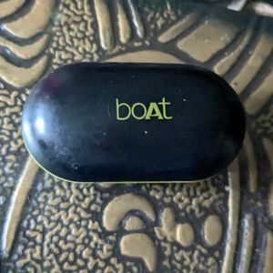 BOAT EARBUDS