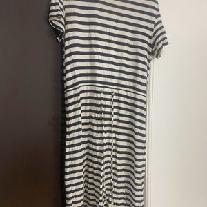 99 SALE Grab This Knee Length H&M T Shirt Dress, S