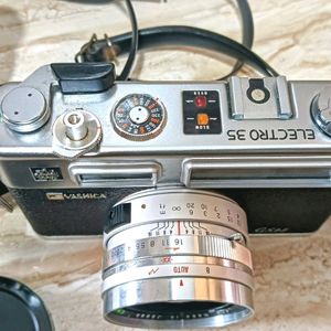 YASHICA GSN Electro 35 Camera