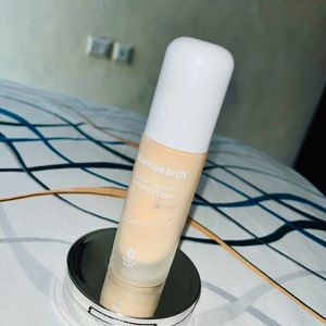 Mamaearth Glow Serum Foundation