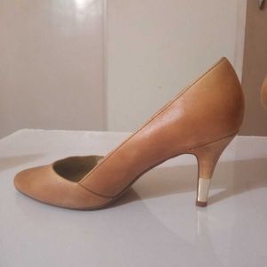 Aldo Solid Tan Pumps/heels