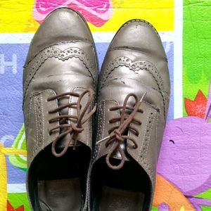 METALLIC BROWN SHOES!