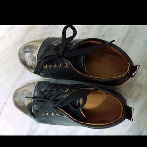 Black Casual Shoes