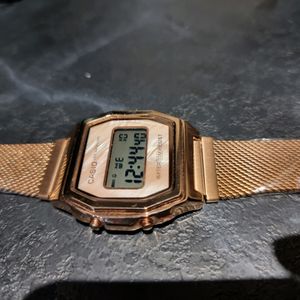 CASIO VINTAGE WATCH