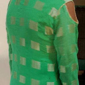 Green 💚💚 Kurti