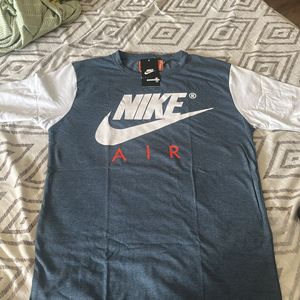 Brand New Nike T-shirt