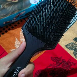 Brand New 🆕 Vega Hair Brush