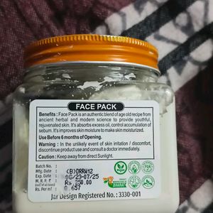 Garnier Skin Natural Rice Water Face Pack