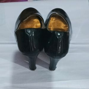 Brand New Black Heel