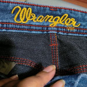 Waist - 34, Wrangler Jeans In Very Good Condition. Buy Now!!