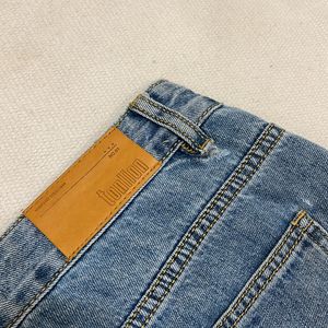 Women Hook Jeans