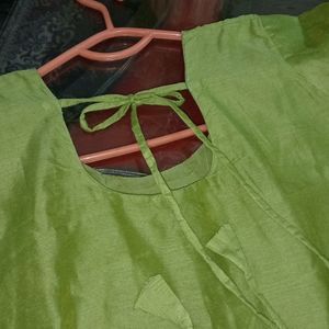 Green Kurti