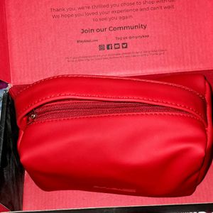 ❤️ M.A.C Red Travel Pouch...👝