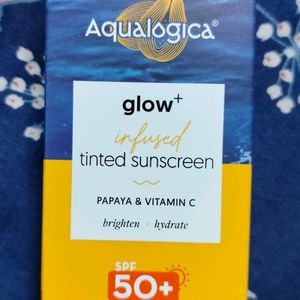 Aqualogica Glow Infused Tinted Sunscreen