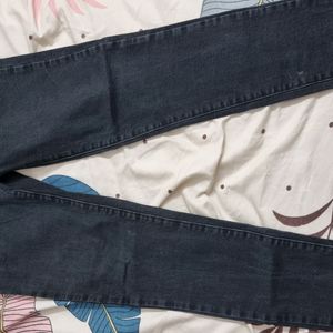 LEVIS Black Jeans