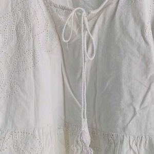 Hakoba White Top