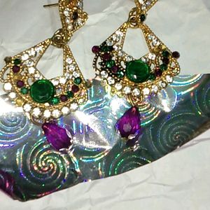 Beautiful Earrings Hangings ✨✨🎀Like New🎁🌈