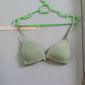 Lightly Padded Pushup Bra For Deep Neck