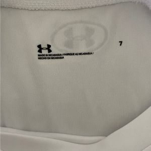 Under armour 6yr Kid Size.