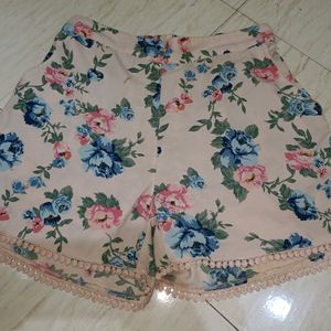 Floral Korean Short