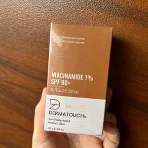 DERMATOUCH Niacinamide 1% SPF 90+ PA+++ Tinted BB