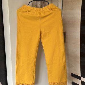 🥳Yellow Capri With Lace Detailing At Bottom