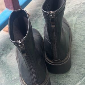 Women Black Leather Flat Boot