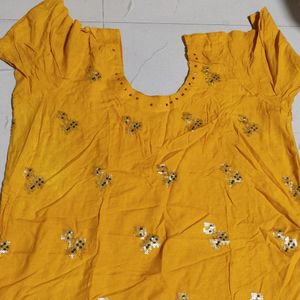 Combo Of Two Kurti And Suit Set