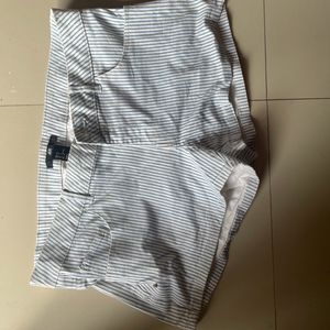 H&M STRIPED SHORTS