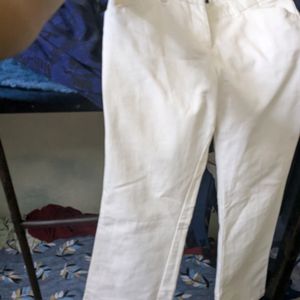 Bell bottom White Jean (NEW)