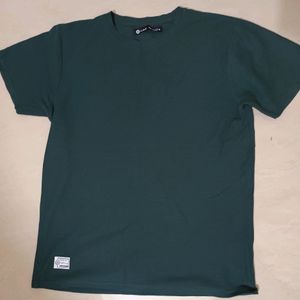 7 Mens T-shirts Lightly Used